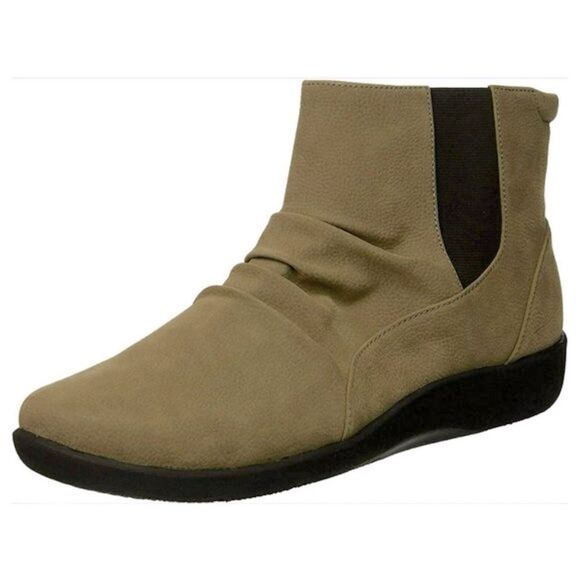 CLARKS CloudSteppers Sillian Ankle tan round toe flat zip up comfort boots 9 - Picture 2 of 13